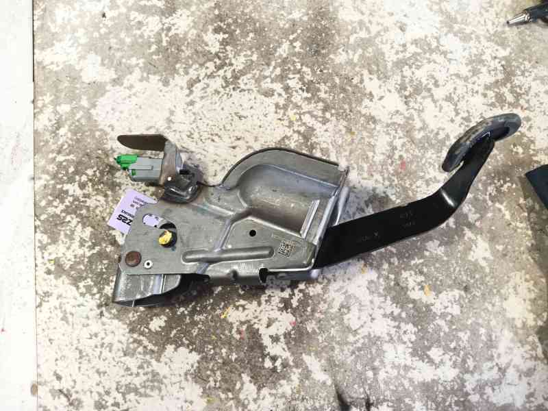 Recambio de pedal freno para dacia sandero iii 1.0 tce 90 referencia OEM IAM   