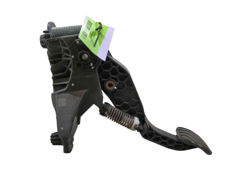 Recambio de pedal embrague para dacia sandero iii 1.0 tce 90 referencia OEM IAM   