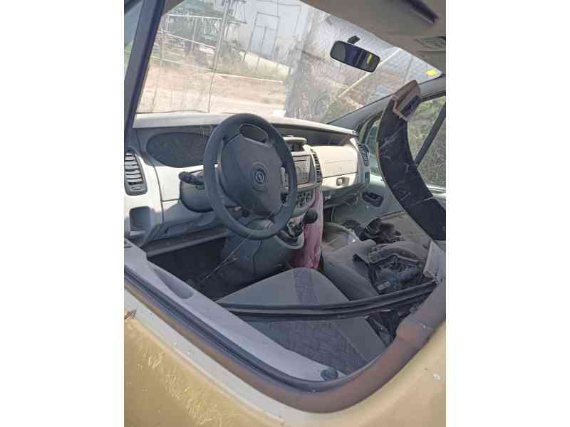opel vivaro a autobús (x83) del año 2004