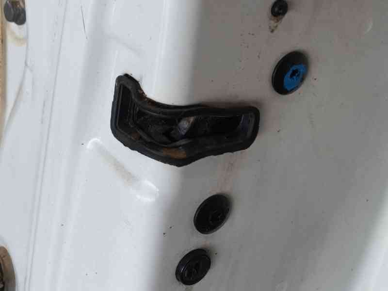 Recambio de puerta delantera derecha para citroën c4 ii (nc_) 1.2 thp 110 referencia OEM IAM 9004CY  