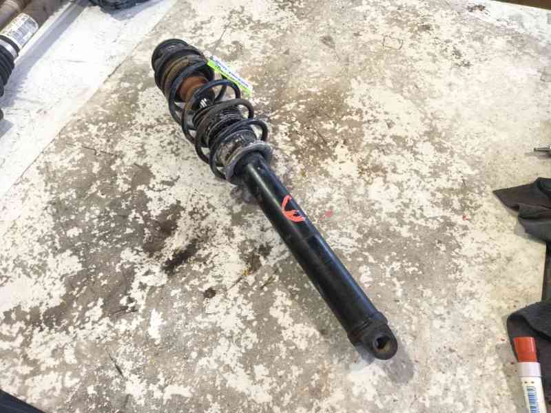 Recambio de amortiguador delantero izquierdo para smart city-coupe (450) 0.6 (s1cla1, 450.341) referencia OEM IAM 0006969V001000