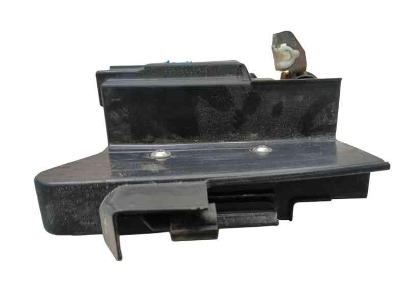 Recambio de cerradura puerta trasera izquierda para dacia sandero iii 1.0 tce 90 referencia OEM IAM 825033052R C2A190324 