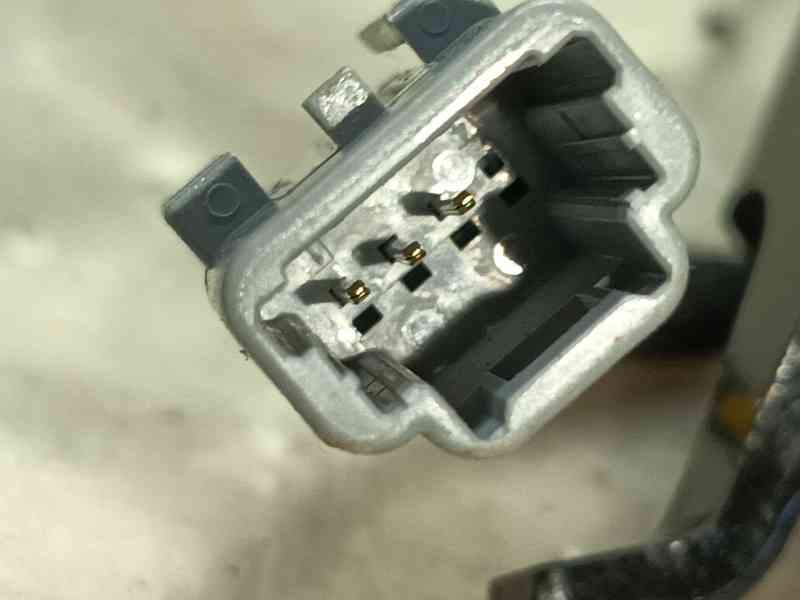 Recambio de enganche cinturon trasero izquierdo para dacia sandero iii 1.0 tce 90 referencia OEM IAM   