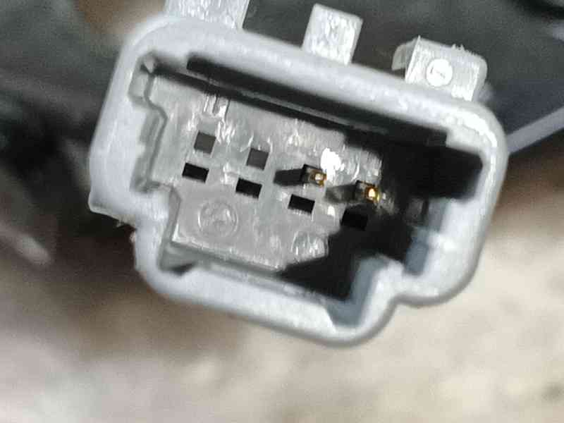 Recambio de enganche cinturon trasero derecho para dacia sandero iii 1.0 tce 90 referencia OEM IAM   