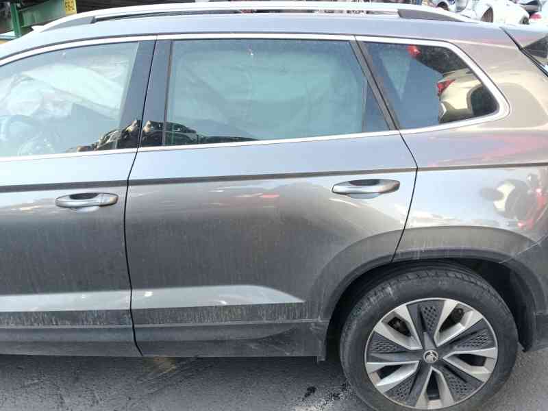 Recambio de puerta trasera izquierda para skoda karoq (nu7, nd7) 1.5 tsi referencia OEM IAM 575833051J  