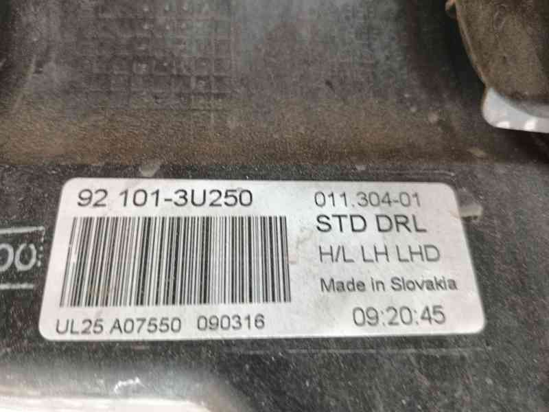 Recambio de faro izquierdo para kia sportage iii (sl) 1.6 gdi referencia OEM IAM 921013W120  