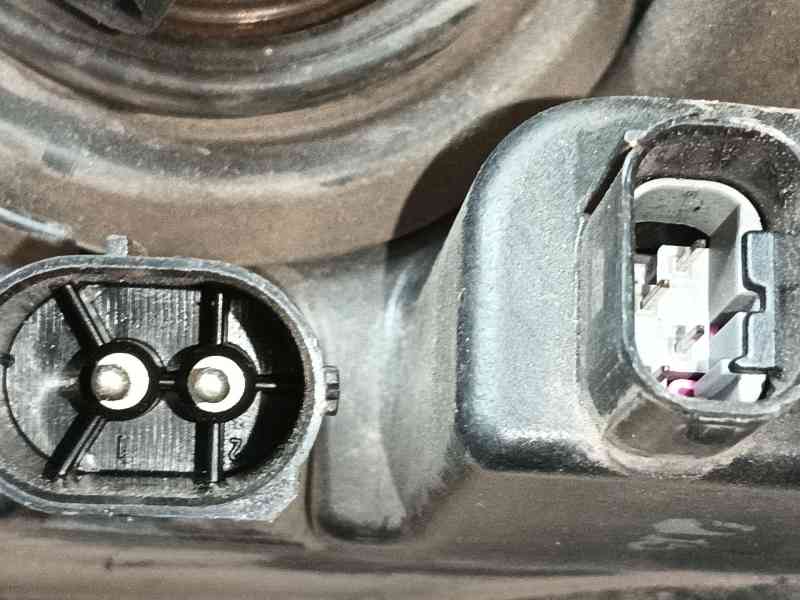 Recambio de faro izquierdo para bmw serie 5 berlina (e39) 525tds referencia OEM IAM 63128362463 15213900LI PARA PULIR