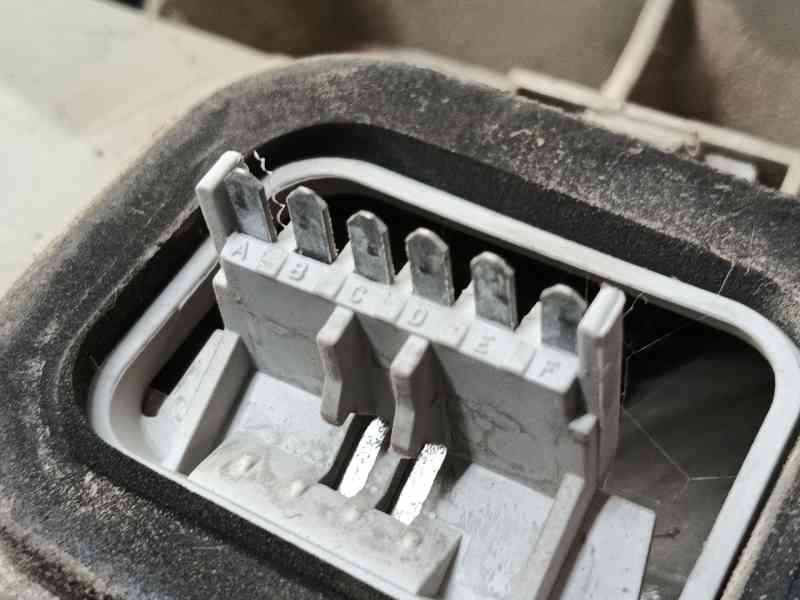 Recambio de piloto trasero derecho para opel zafira a monospace (t98) 2.0 dti 16v (f75) referencia OEM IAM 93175679  