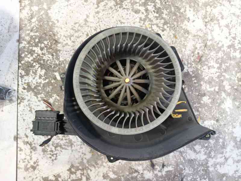 Recambio de ventilador calefaccion para volkswagen polo iv (9n_, 9a_) 1.4 16v referencia OEM IAM 6R1819015A  