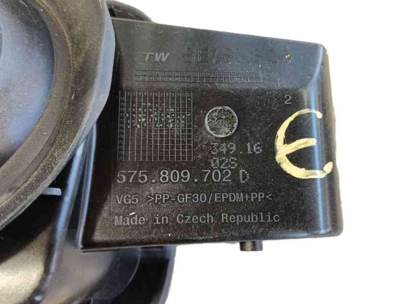 Recambio de tapa exterior combustible para seat ateca (kh7, khp) 1.0 tsi referencia OEM IAM   