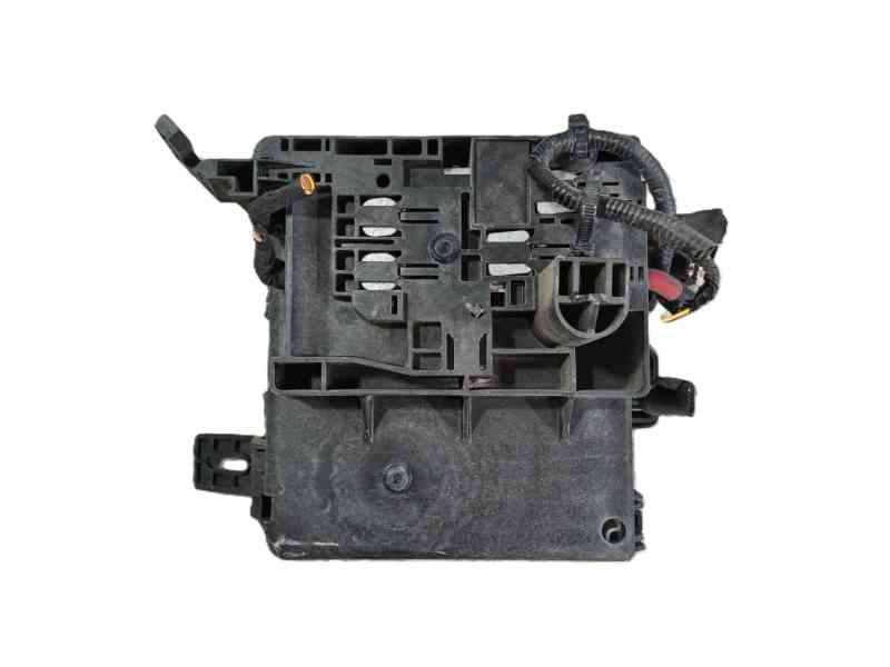 Recambio de caja reles / fusibles para ford fiesta vii (hj, hf) 1.5 tdci referencia OEM IAM 2426415  