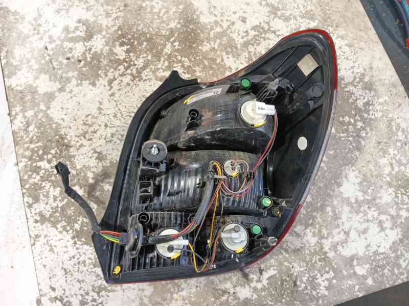 Recambio de piloto trasero izquierdo para peugeot 108 1.0 vti 72 referencia OEM IAM B001031780  