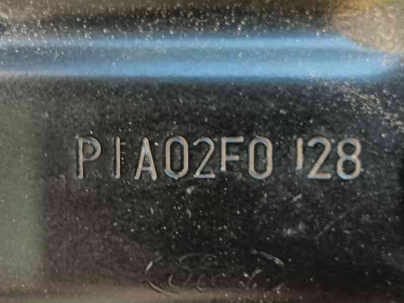Recambio de refuerzo paragolpes delantero para ford fiesta vii (hj, hf) 1.5 tdci referencia OEM IAM   