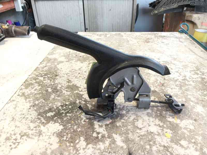 Recambio de palanca freno de mano para peugeot 108 1.0 vti 72 referencia OEM IAM B0008758ZD  