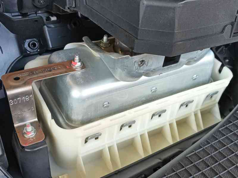 Recambio de salpicadero para ford fiesta vii (hj, hf) 1.5 tdci referencia OEM IAM 2688430  