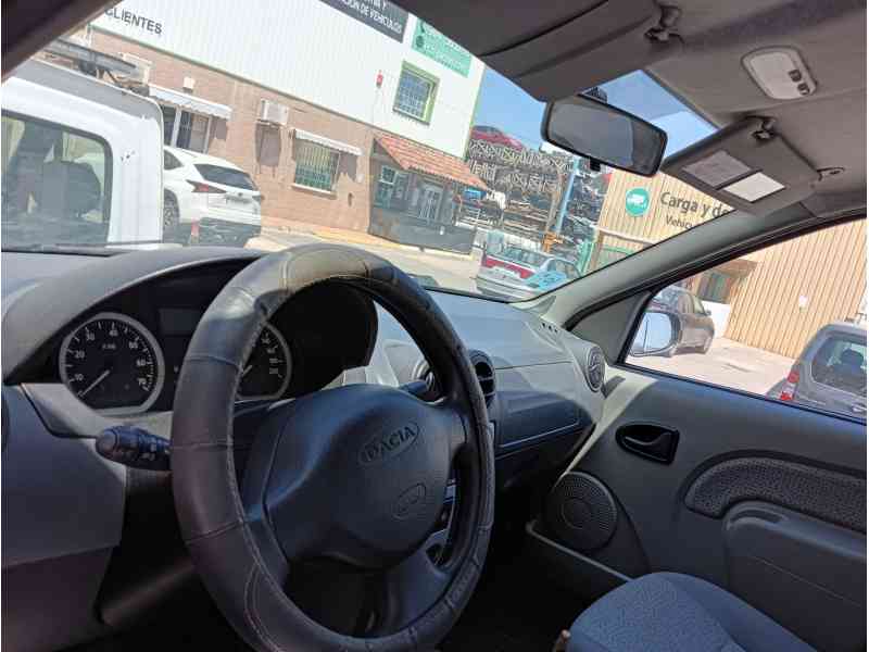 dacia logan (ls_) del año 2006