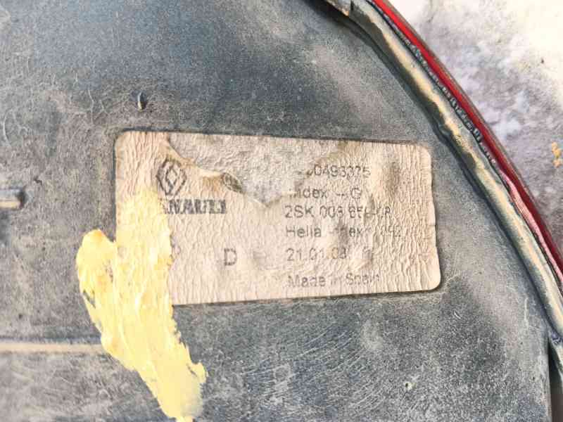 Recambio de piloto trasero derecho para renault scénic ii (jm0/1_) 1.5 dci (jm02, jm13) referencia OEM IAM 8200127702  