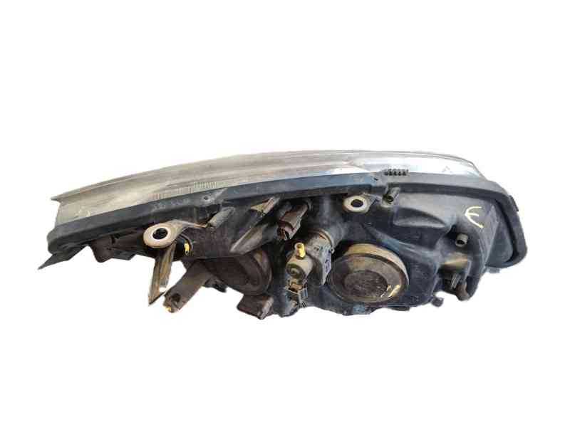 Recambio de faro izquierdo para renault scénic ii (jm0/1_) 1.5 dci (jm02, jm13) referencia OEM IAM 7701064132  