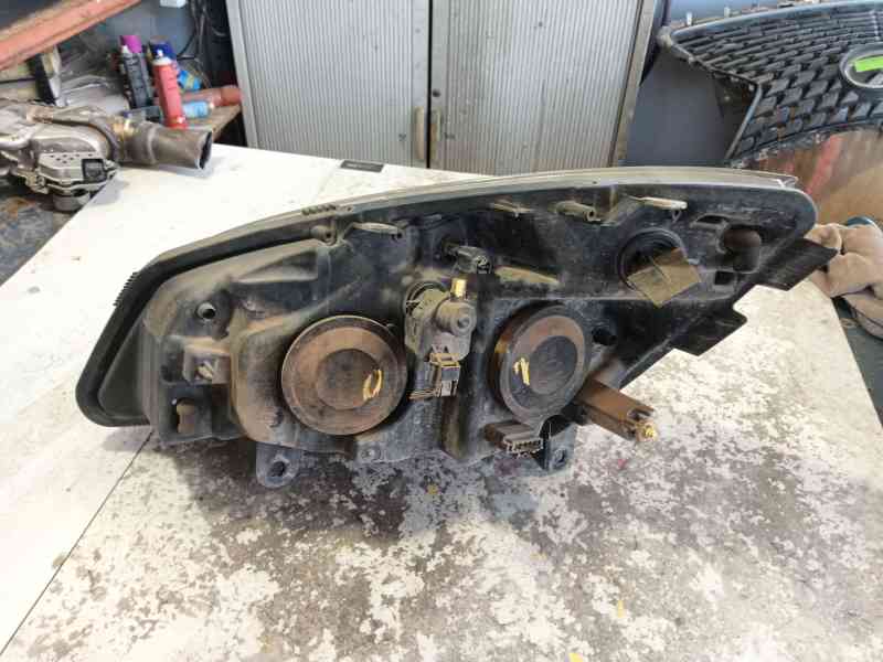 Recambio de faro derecho para renault scénic ii (jm0/1_) 1.5 dci (jm02, jm13) referencia OEM IAM 260102336R  