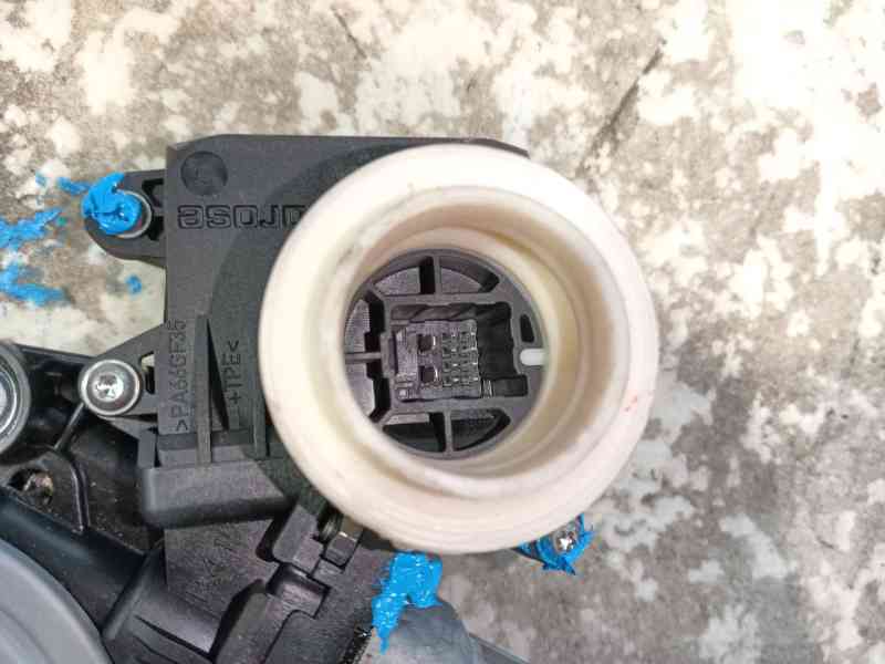 Recambio de elevalunas delantero derecho para toyota verso (_r2_) 2.0 d-4d (aur20_) referencia OEM IAM 698100F021  