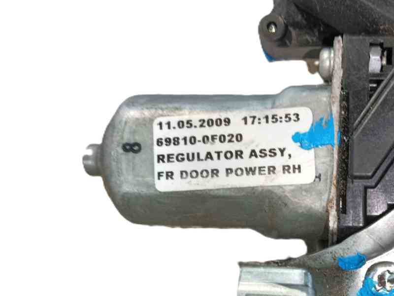 Recambio de elevalunas delantero derecho para toyota verso (_r2_) 2.0 d-4d (aur20_) referencia OEM IAM 698100F021  