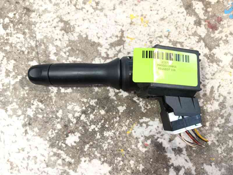 Recambio de mando limpia para peugeot 108 1.0 vti 72 referencia OEM IAM   