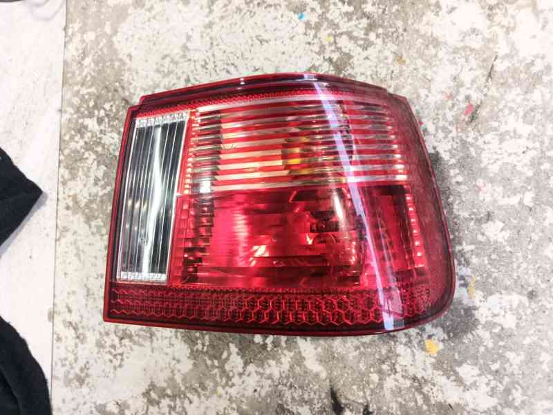 Recambio de piloto trasero derecho para seat ibiza ii (6k1) 1.4 i referencia OEM IAM   
