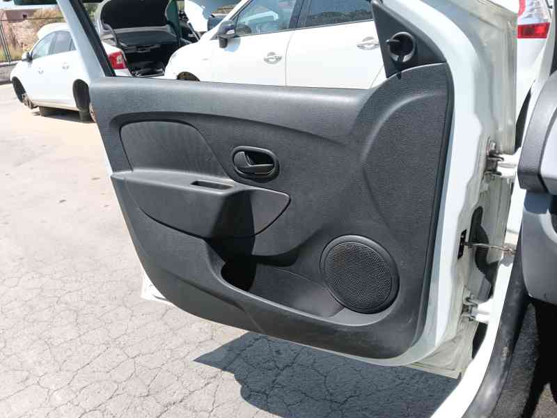 Recambio de guarnecido puerta delantera izquierda para dacia sandero ii (b8_) 1.2 referencia OEM IAM   