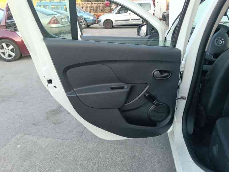 Recambio de guarnecido puerta trasera izquierda para dacia sandero ii (b8_) 1.2 referencia OEM IAM   