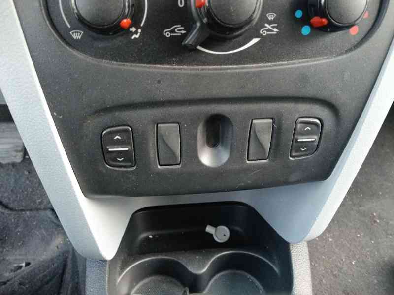 Recambio de mando elevalunas delantero derecho para dacia sandero ii (b8_) 1.2 referencia OEM IAM   