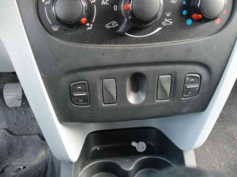 Recambio de mando elevalunas delantero izquierdo para dacia sandero ii (b8_) 1.2 referencia OEM IAM   