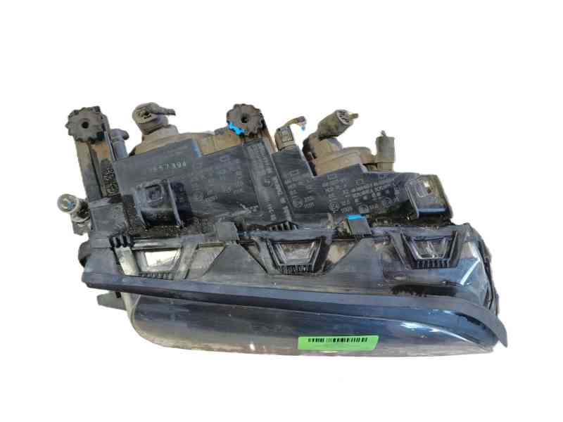 Recambio de faro derecho para bmw 3 (e46) 320 d referencia OEM IAM 63127165770 / 63126906494  
