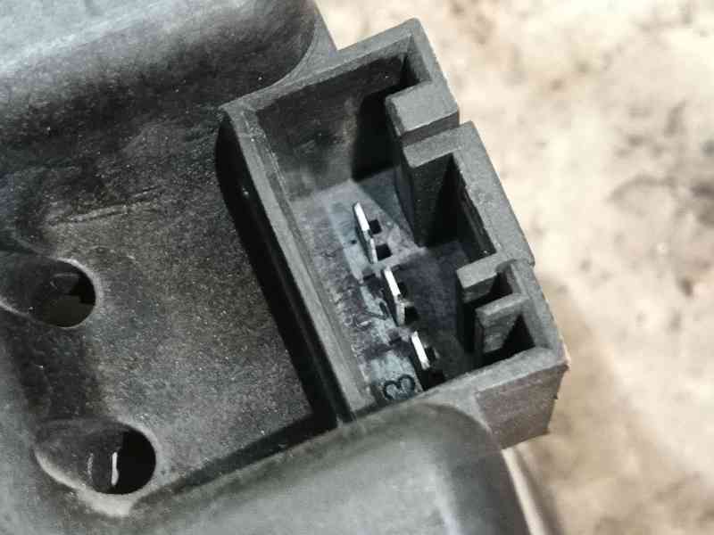 Recambio de piloto trasero derecho interior para bmw 3 (e46) 320 d referencia OEM IAM 63218364924  