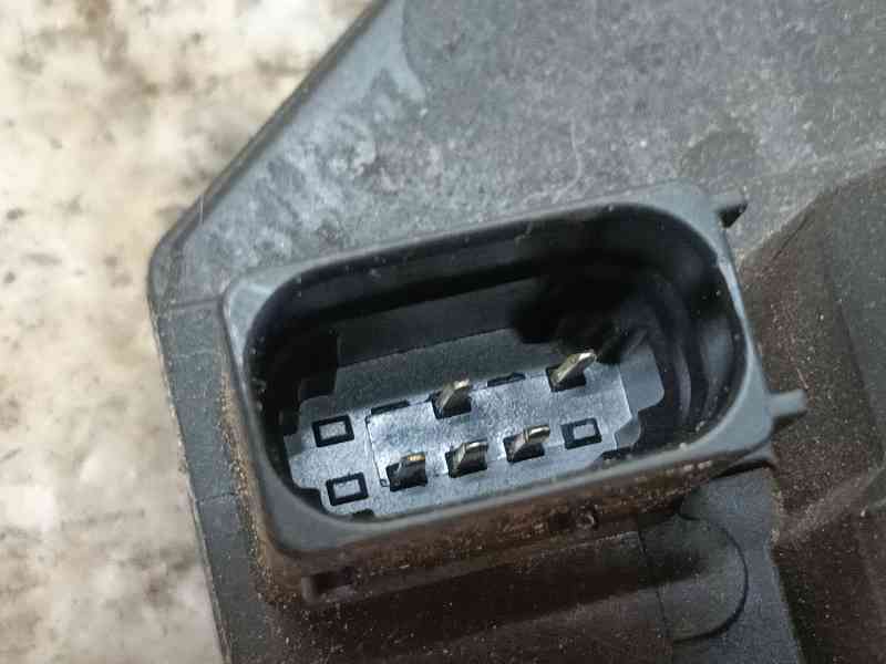 Recambio de cerradura puerta trasera izquierda para chevrolet cruze (j300) 1.6 referencia OEM IAM 13578244  