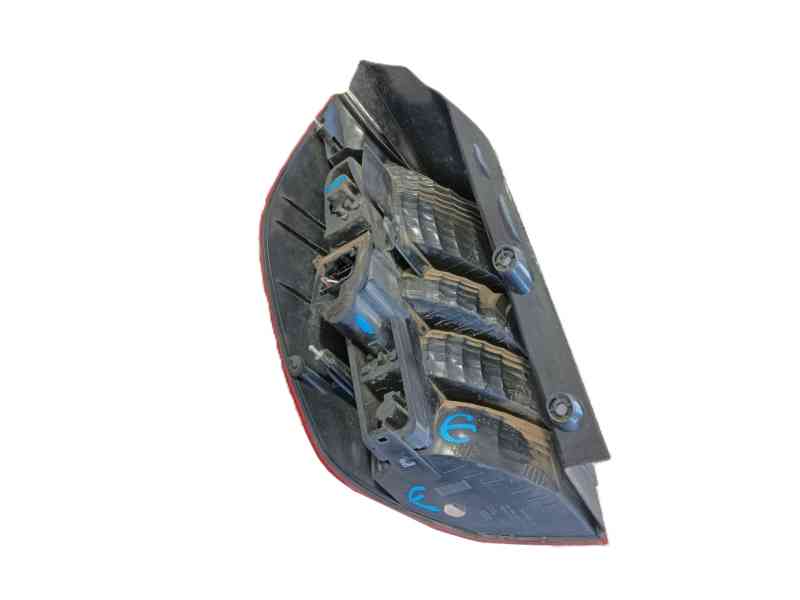 Recambio de piloto trasero derecho para renault scénic ii (jm0/1_) 1.6 (jm0c, jm0j, jm1b) referencia OEM IAM 8200127702  
