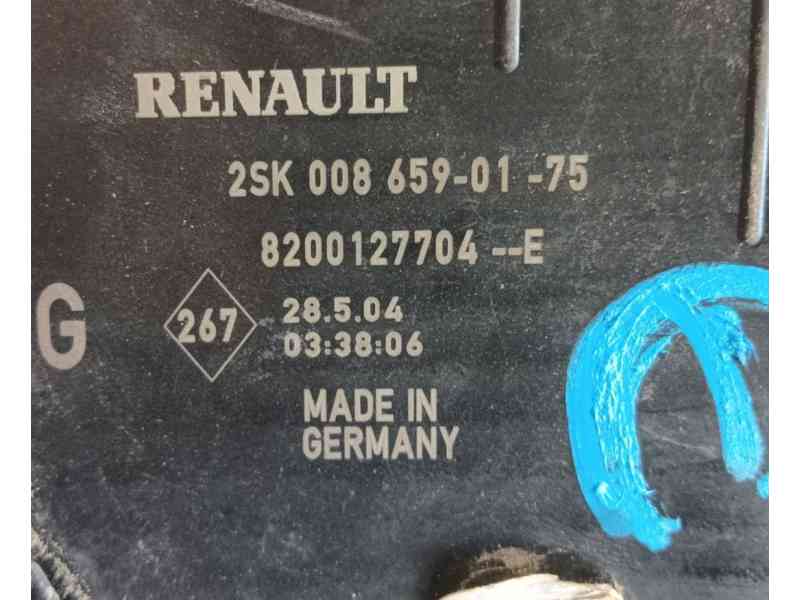 Recambio de piloto trasero izquierdo para renault scénic ii (jm0/1_) 1.6 (jm0c, jm0j, jm1b) referencia OEM IAM 8200127704  
