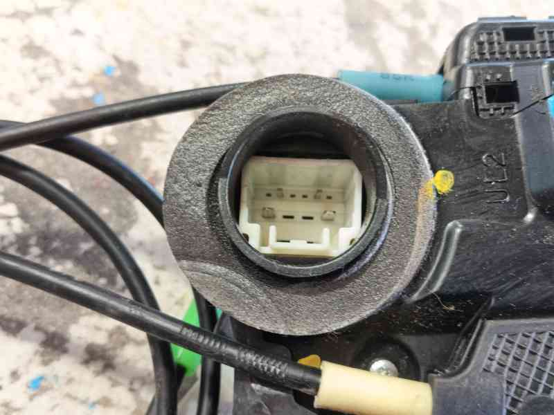Recambio de cerradura puerta trasera izquierda para toyota verso (_r2_) 2.0 d-4d (aur20_) referencia OEM IAM 690600F031  