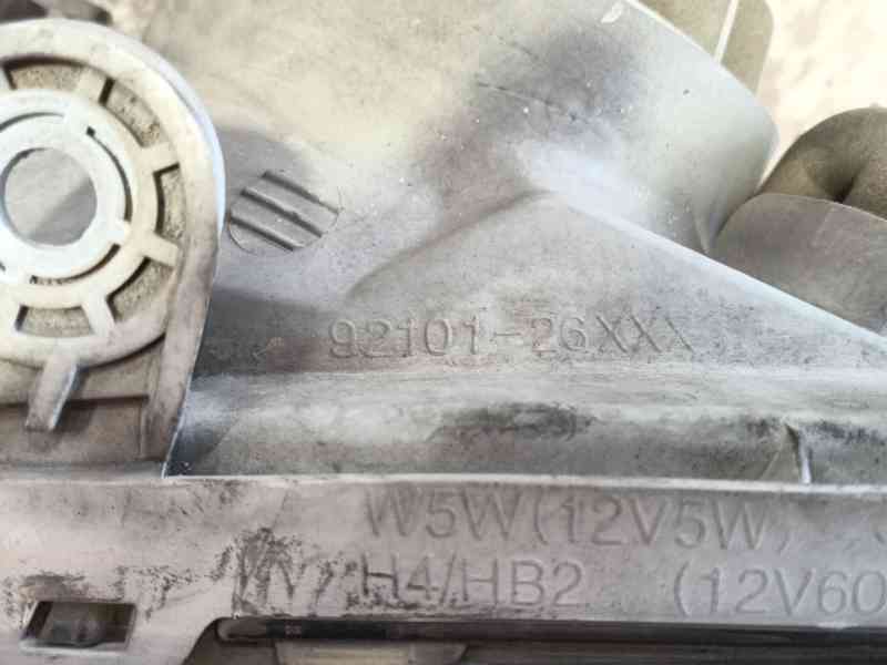 Recambio de faro izquierdo para hyundai santa fé i (sm) 2.0 crdi referencia OEM IAM 9210126025  