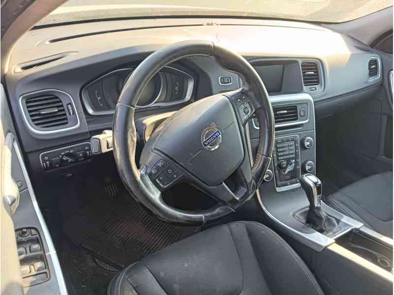 volvo v60 i (155) del año 2017