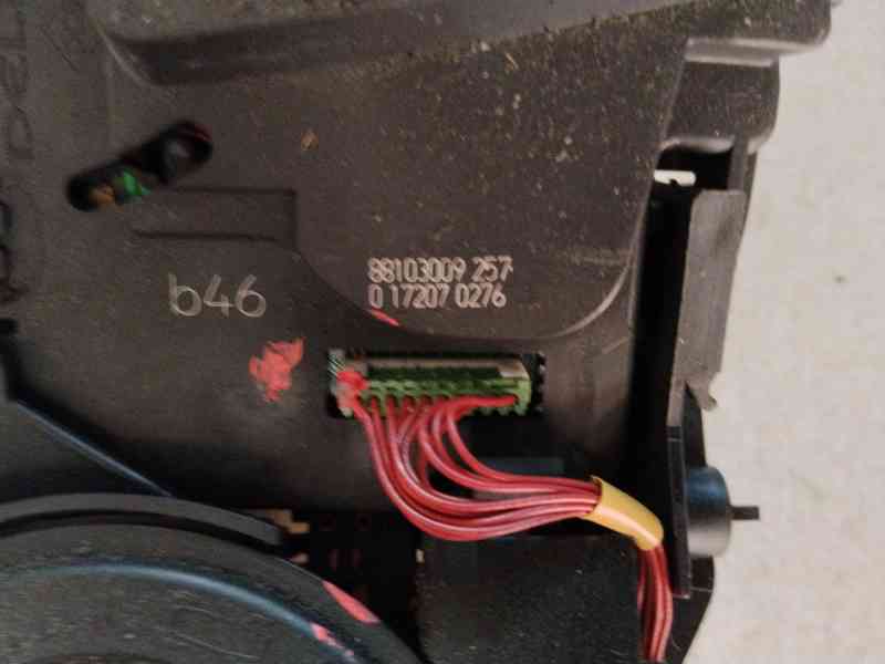 Recambio de mando multifuncion para renault clio iii (br0/1, cr0/1) 1.5 dci (br17, cr17) referencia OEM IAM  88102001257 