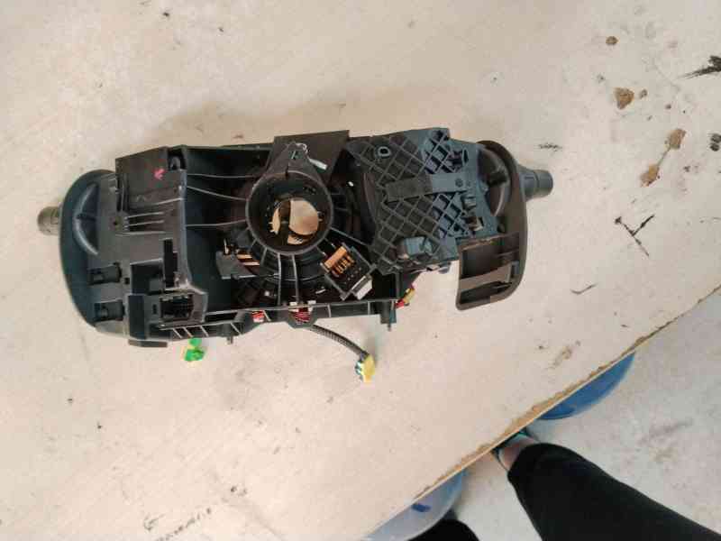 Recambio de mando multifuncion para renault clio iii (br0/1, cr0/1) 1.5 dci (br17, cr17) referencia OEM IAM  88102001257 