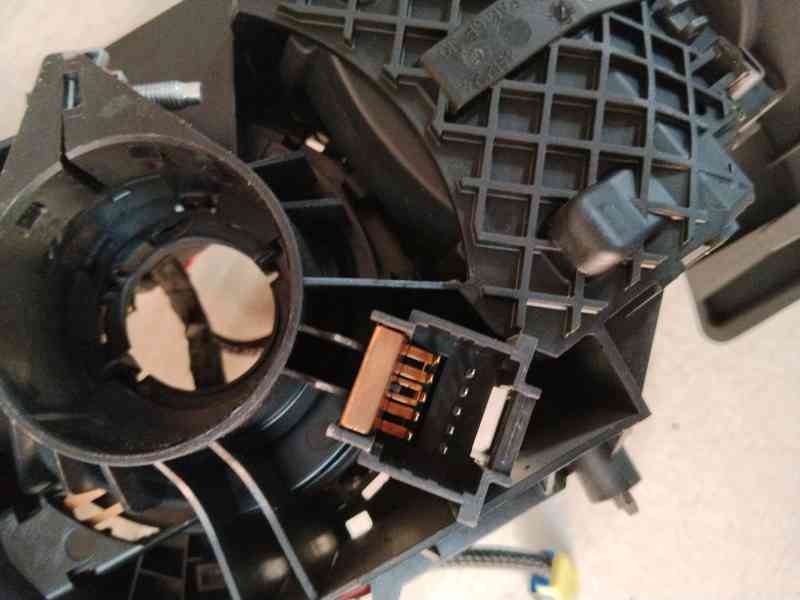 Recambio de mando multifuncion para renault clio iii (br0/1, cr0/1) 1.5 dci (br17, cr17) referencia OEM IAM  88102001257 