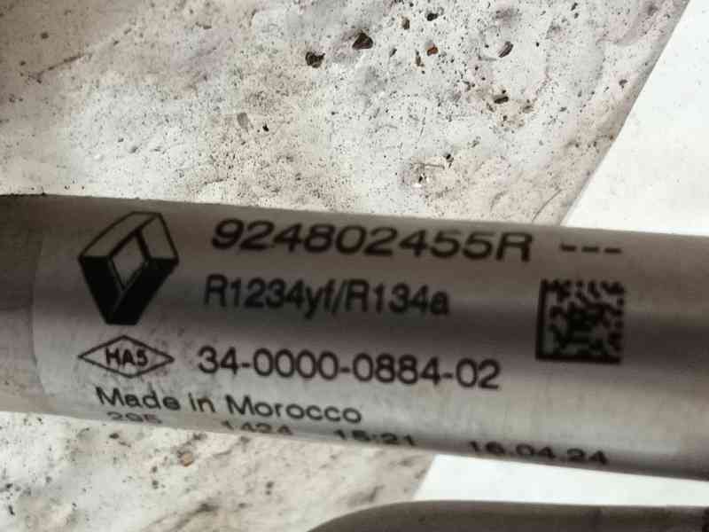 Recambio de tubos aire acondicionado para dacia sandero iii 1.0 tce 90 referencia OEM IAM 924403872R 924805740R 924903642R