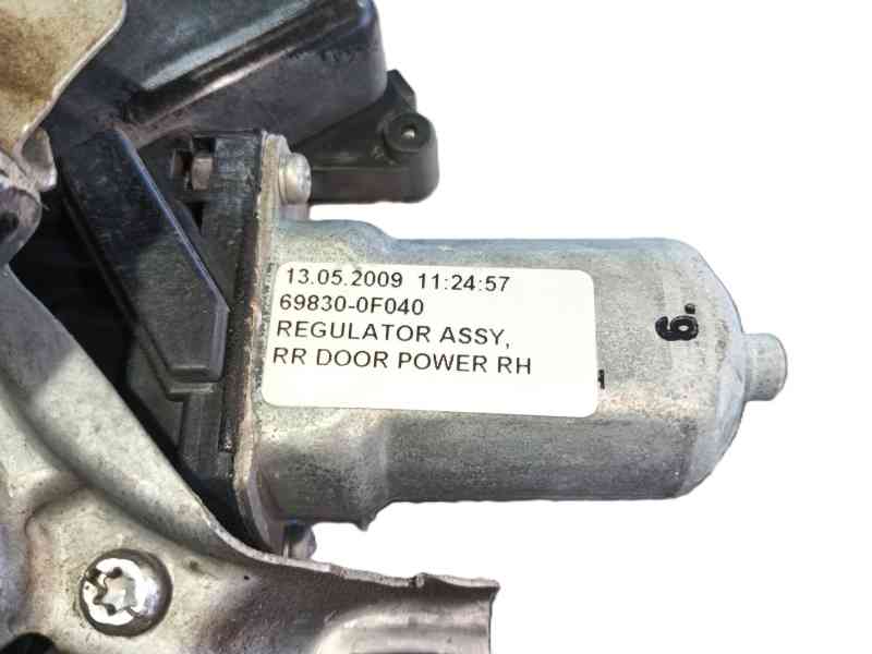 Recambio de elevalunas trasero derecho para toyota verso (_r2_) 2.0 d-4d (aur20_) referencia OEM IAM 698300F030  