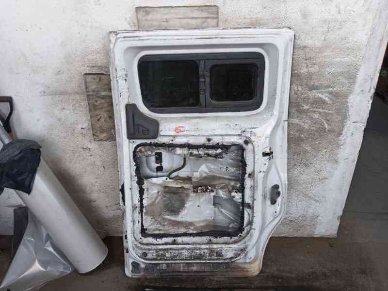 Recambio de puerta lateral corredera derecha para nissan nv200 furgoneta 1.5 dci 85 (m20, m20m) referencia OEM IAM   