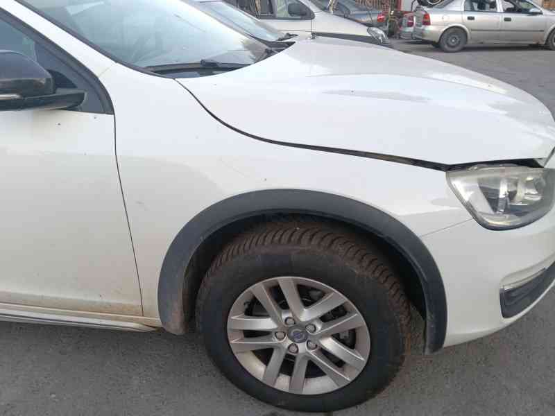 Recambio de aleta delantera derecha para volvo v60 i (155) d3 referencia OEM IAM   