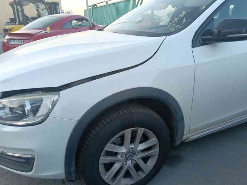 Recambio de aleta delantera izquierda para volvo v60 i (155) d3 referencia OEM IAM   