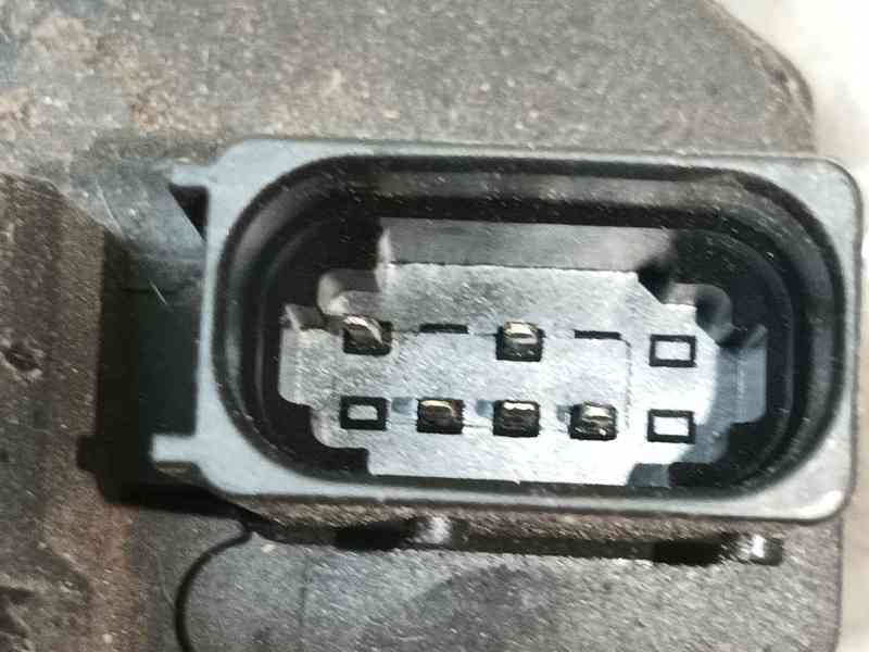 Recambio de cerradura puerta trasera derecha para chevrolet cruze (j300) 1.6 referencia OEM IAM 13578245  