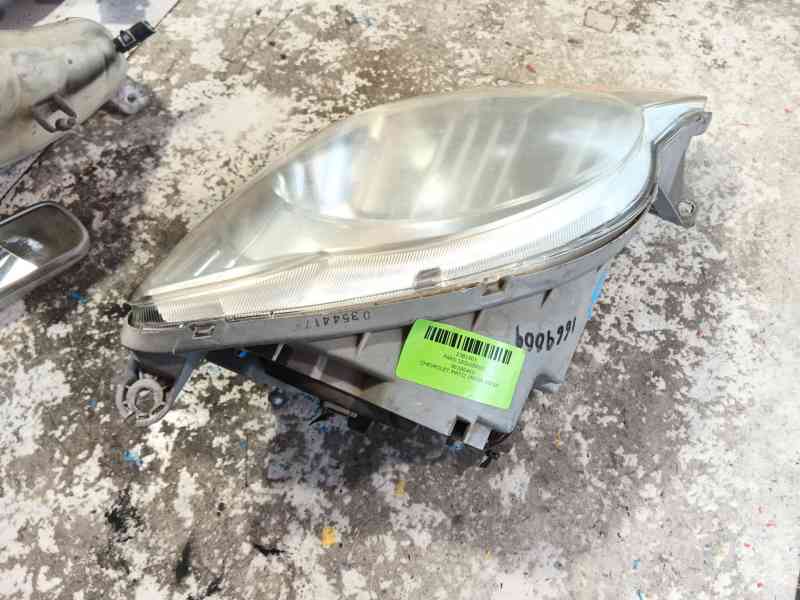 Recambio de faro izquierdo para chevrolet matiz (m200, m250) 0.8 referencia OEM IAM 96590405  