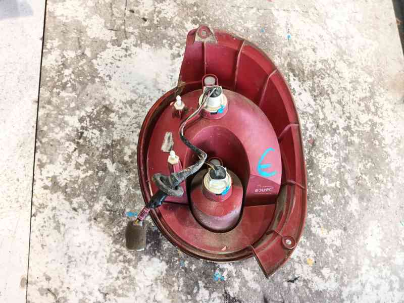 Recambio de piloto trasero derecho para chevrolet matiz (m200, m250) 0.8 referencia OEM IAM 42403115  